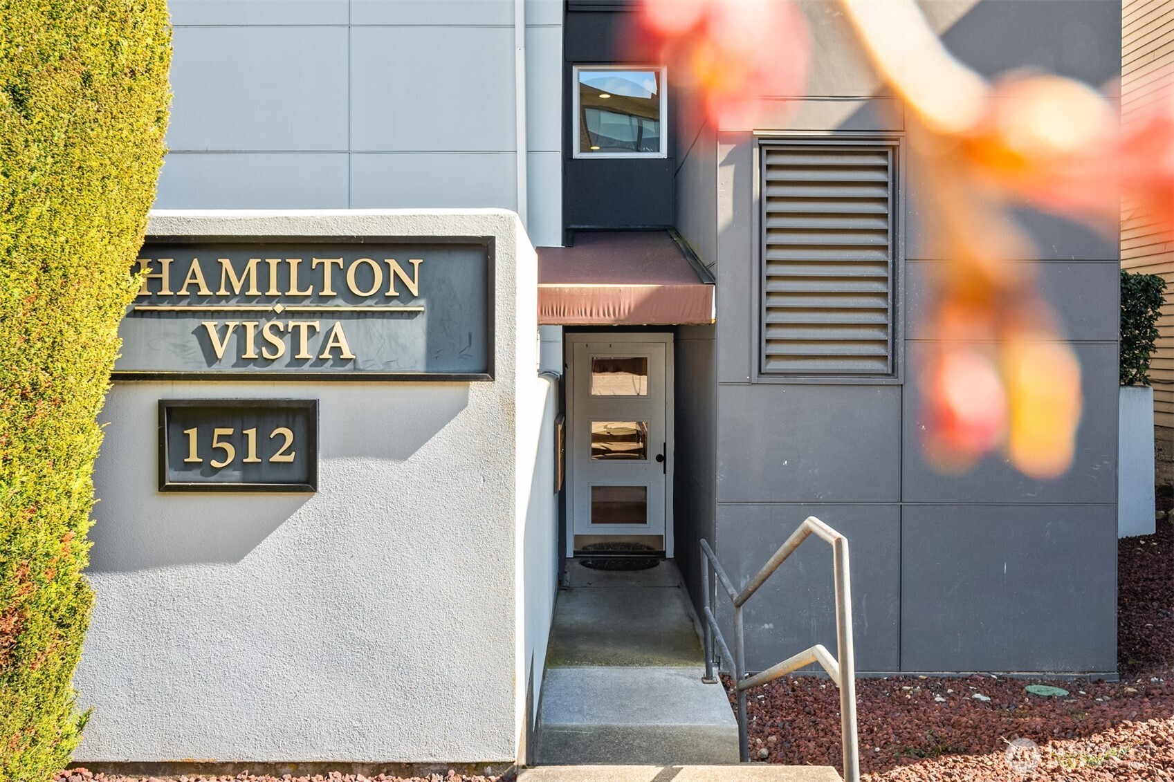 1512 California Avenue SW Unit: 301