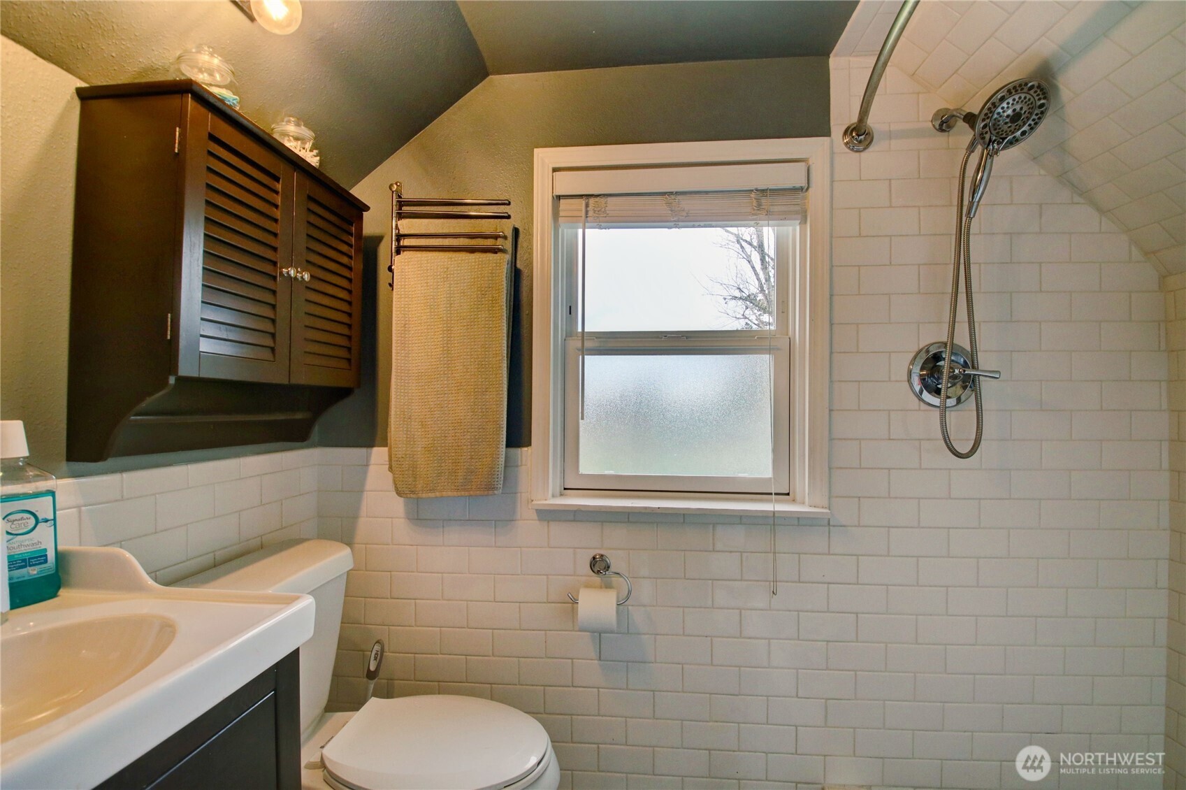 393 NE Regatta Drive