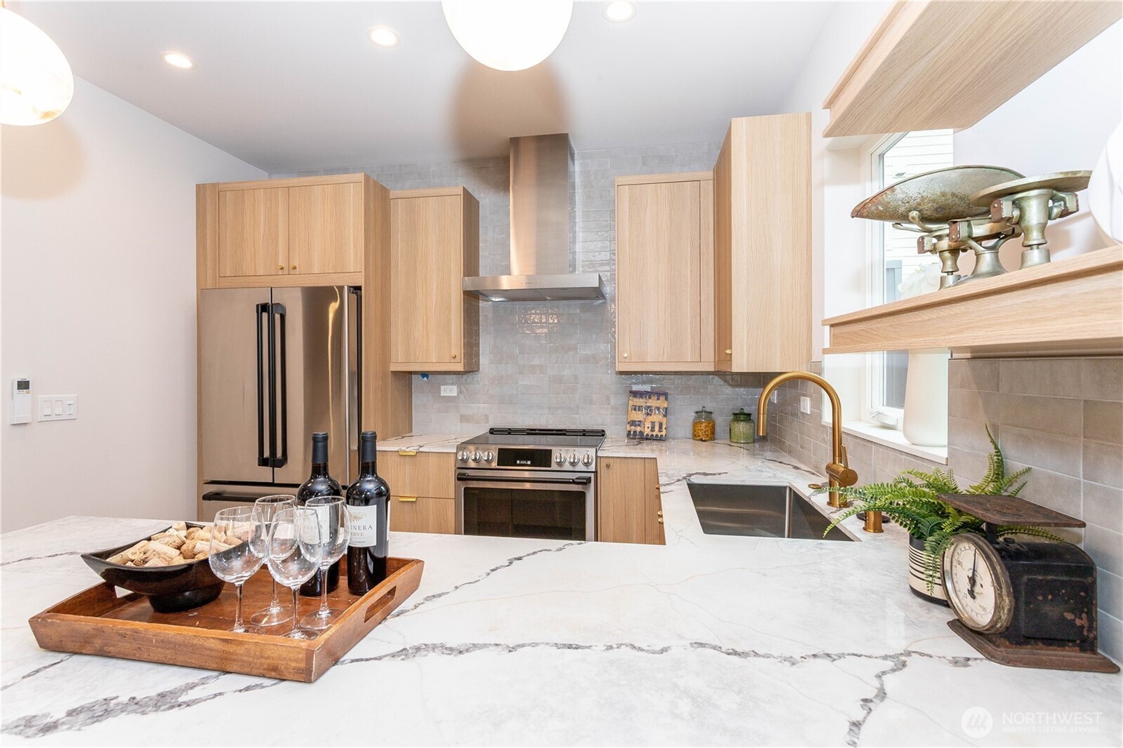 3627 A Fremont Avenue N