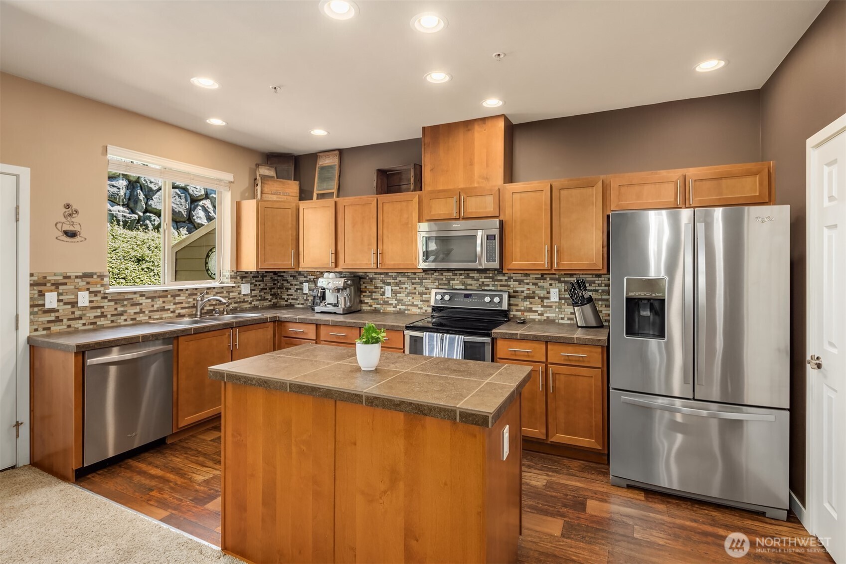 1900 Weaver Road Unit: C-101