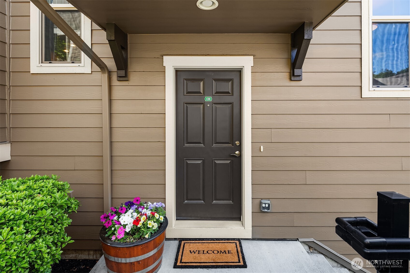 1900 Weaver Road Unit: C-101