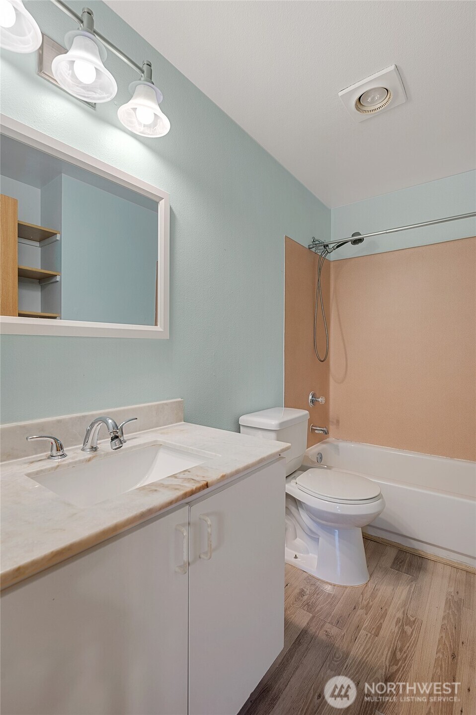 1517 NE 147th Street Unit: 2B
