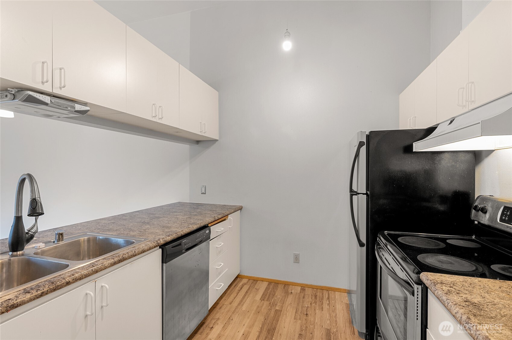 1517 NE 147th Street Unit: 2B