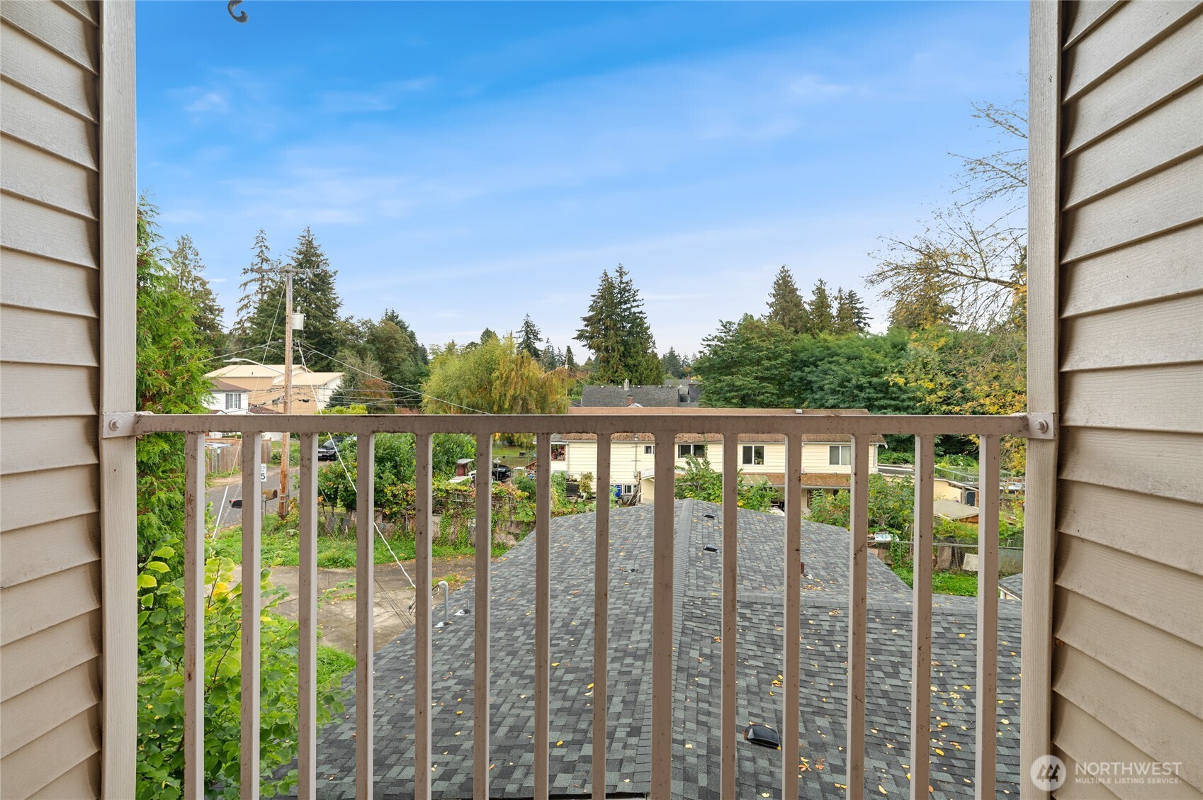 1517 NE 147th Street Unit: 2B