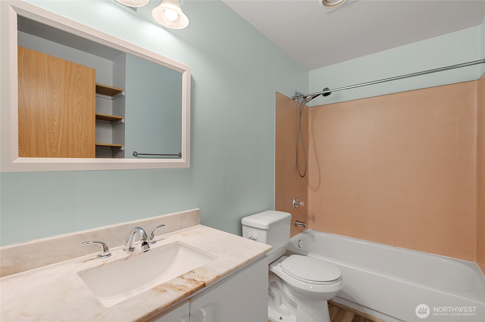 1517 NE 147th Street Unit: 2B