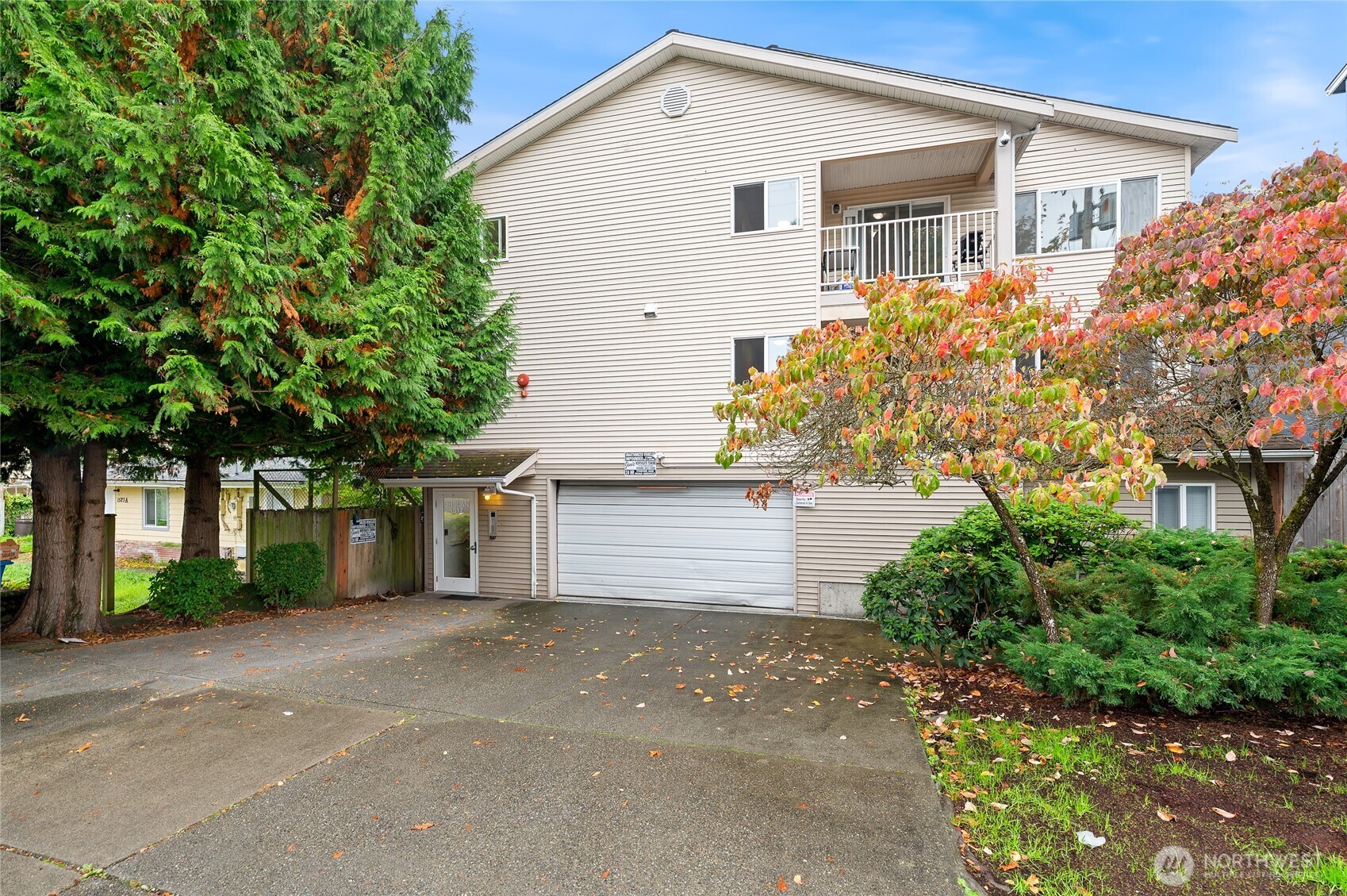 1517 NE 147th Street Unit: 2B