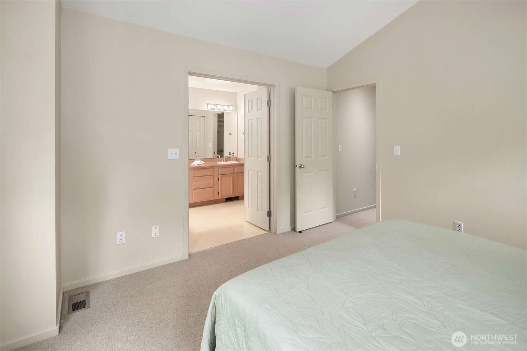 15866 NE 93rd Way Unit: 1601