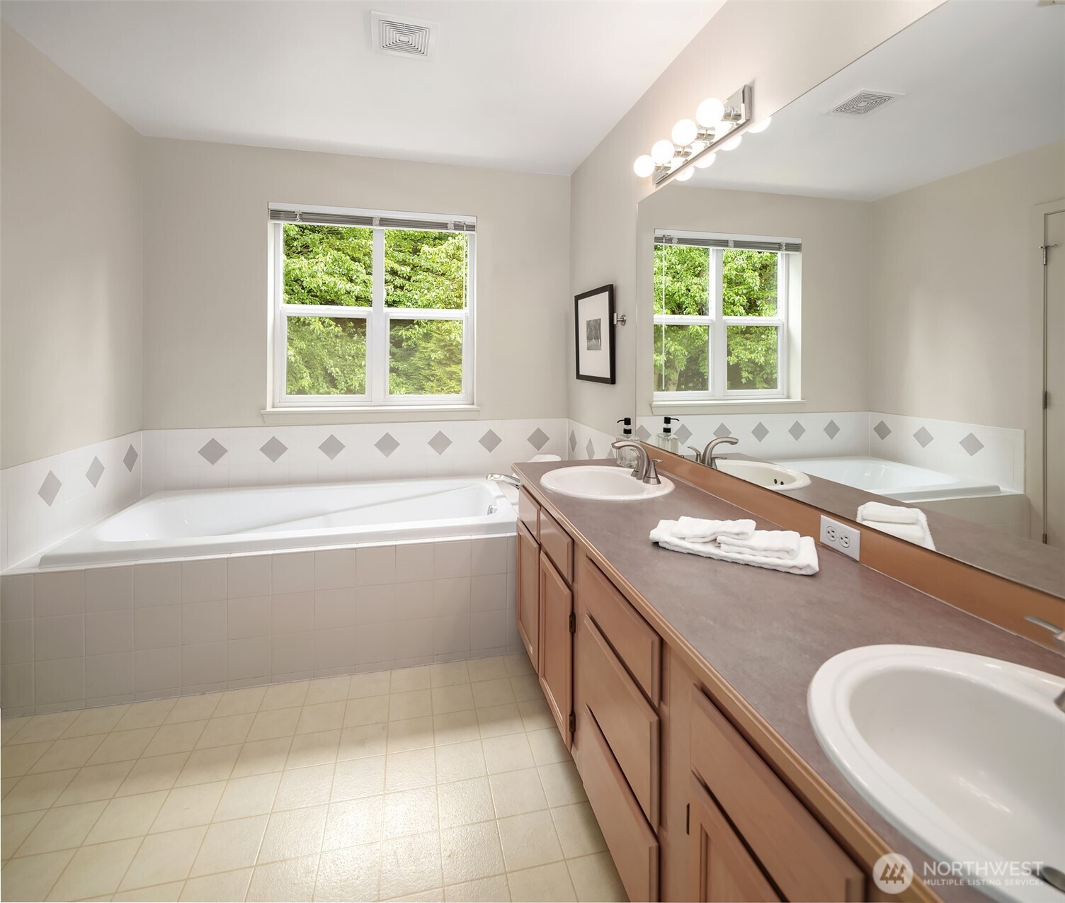 15866 NE 93rd Way Unit: 1601