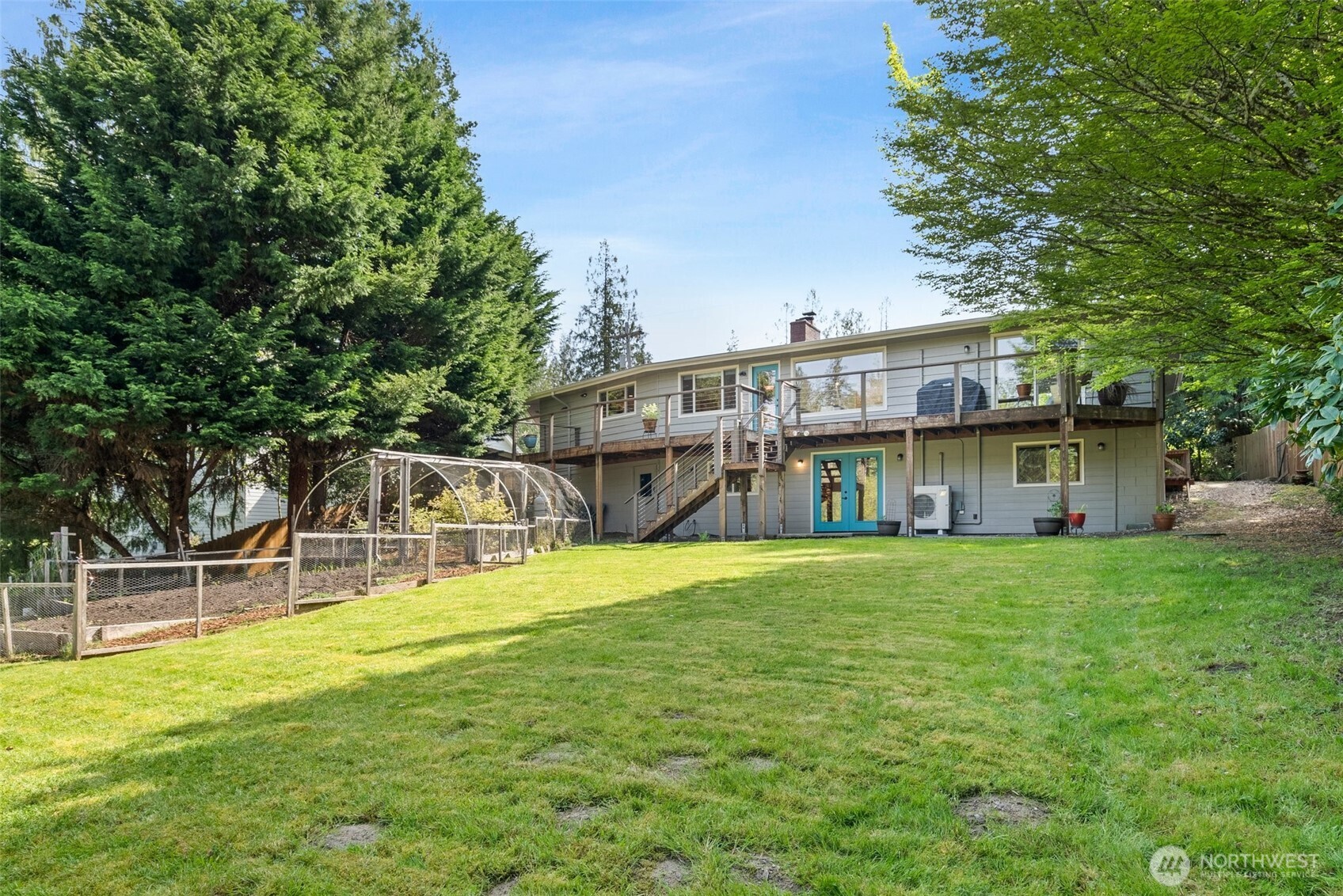 6949 Kellogg Drive NE