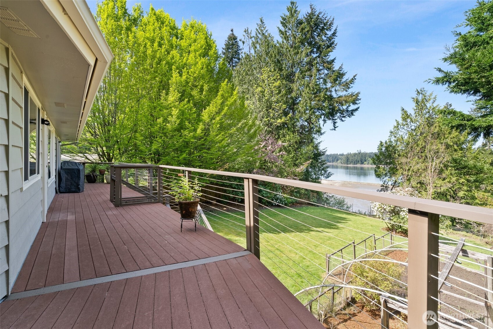 6949 Kellogg Drive NE