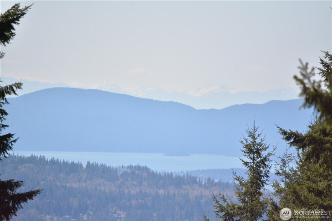 11 Academy Highlands