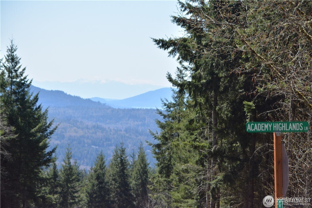 11 Academy Highlands