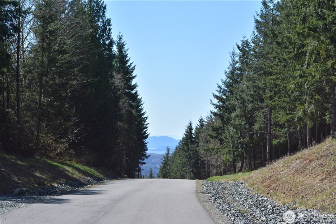 11 Academy Highlands