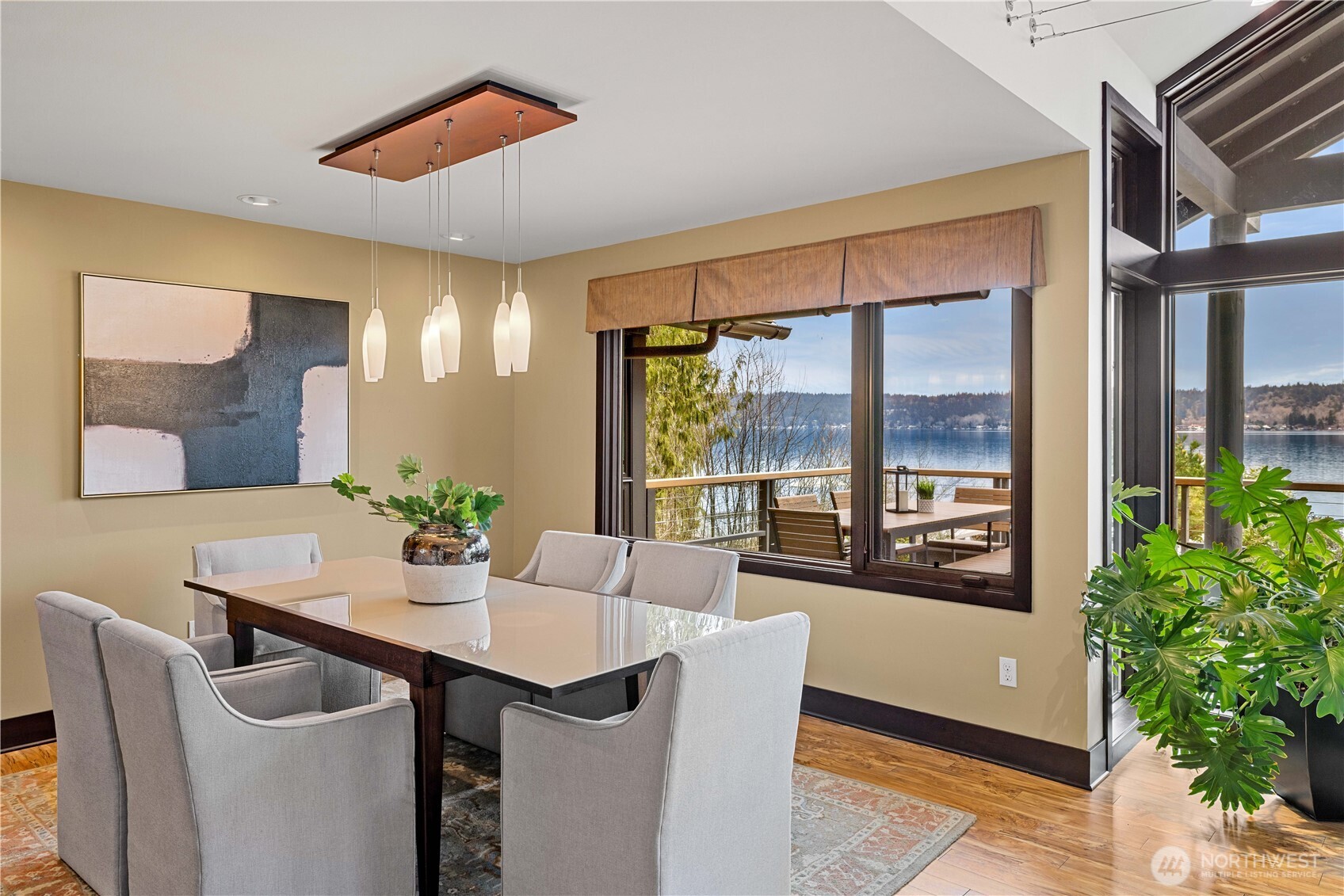 1402 W Lake Sammamish Parkway SE