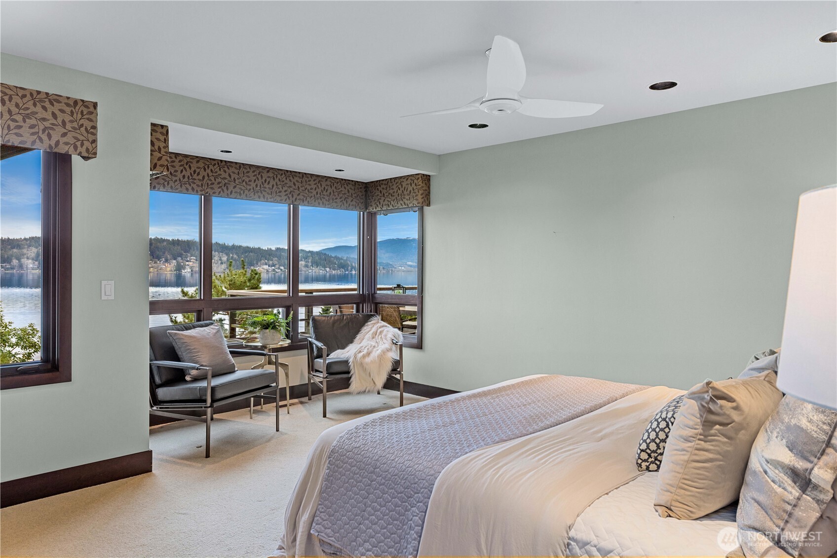 1402 W Lake Sammamish Parkway SE