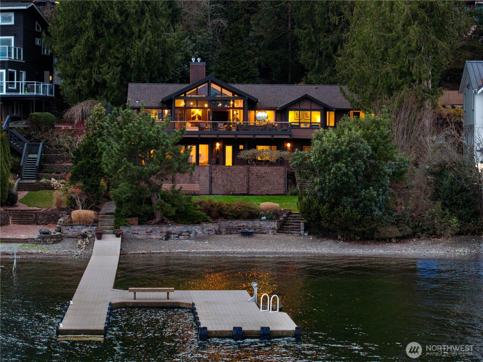 1402 W Lake Sammamish Parkway SE