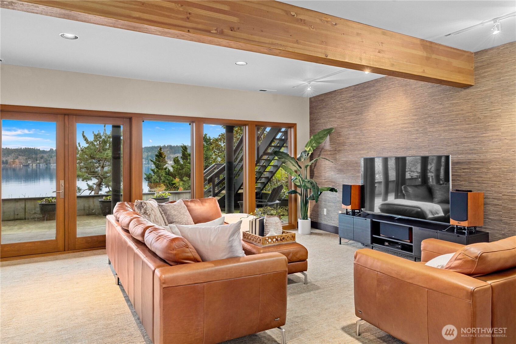 1402 W Lake Sammamish Parkway SE