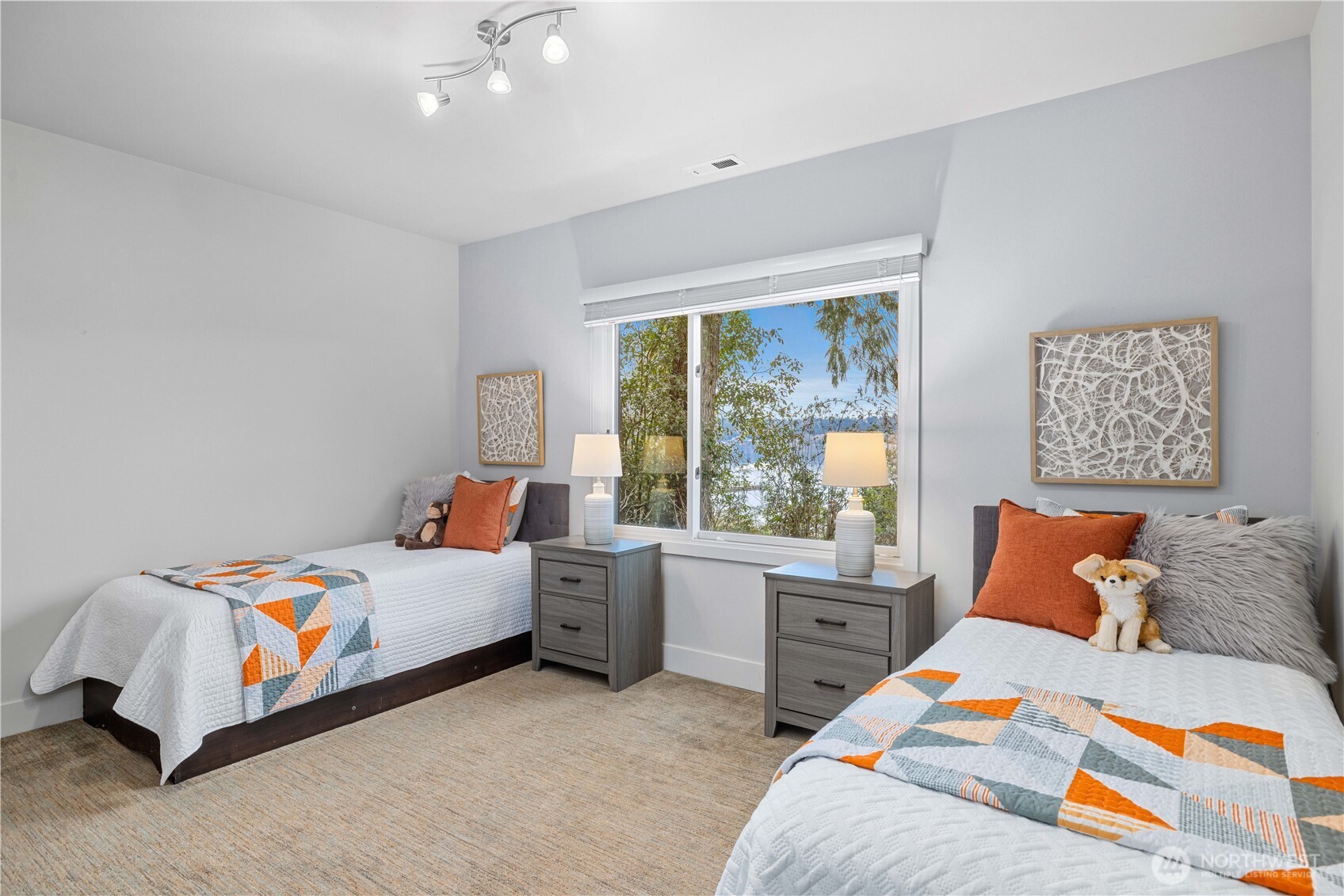 1402 W Lake Sammamish Parkway SE