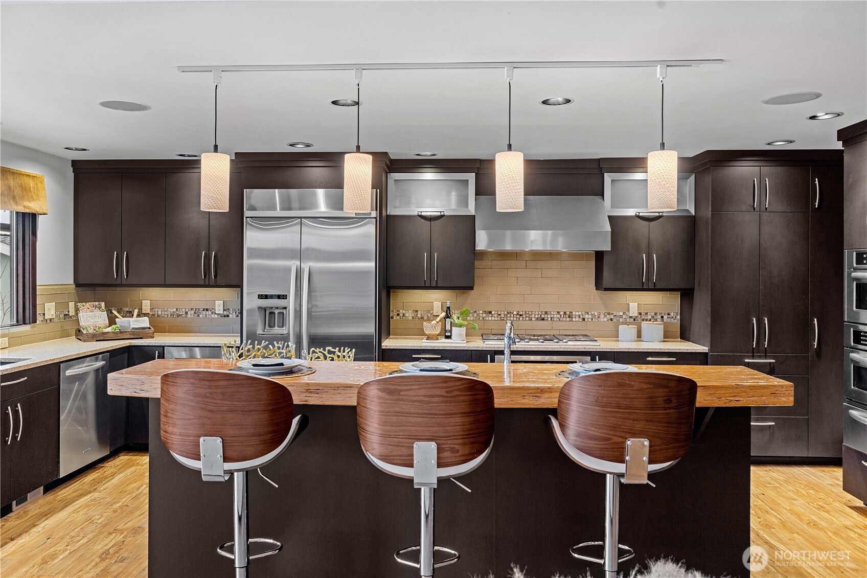 1402 W Lake Sammamish Parkway SE