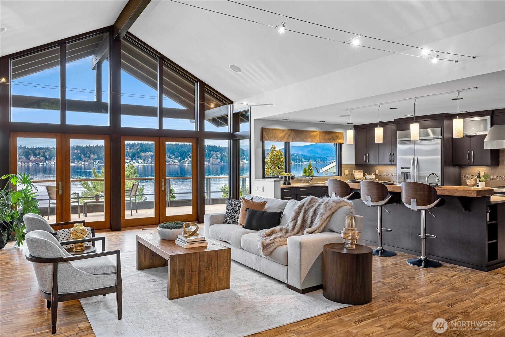 1402 W Lake Sammamish Parkway SE