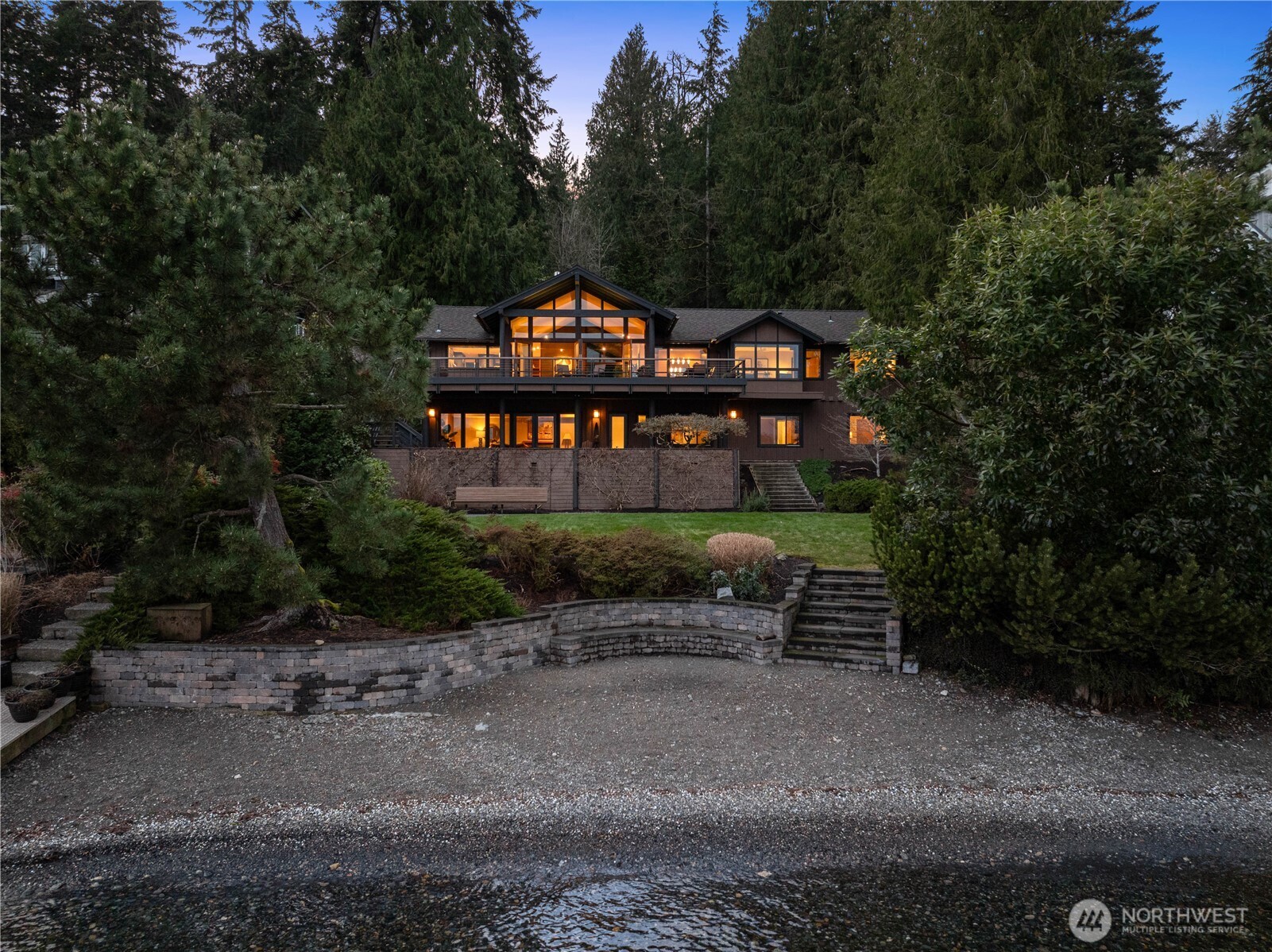 1402 W Lake Sammamish Parkway SE