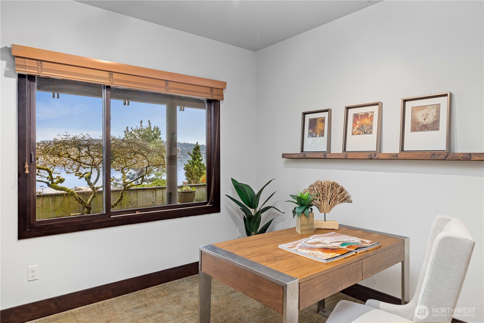 1402 W Lake Sammamish Parkway SE