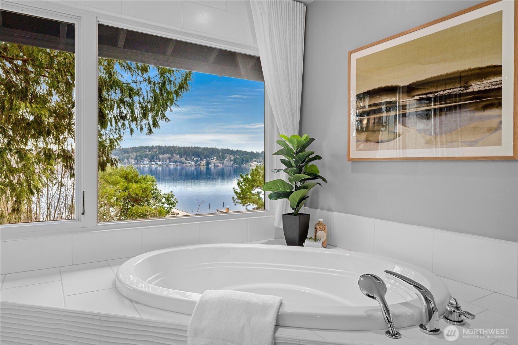 1402 W Lake Sammamish Parkway SE