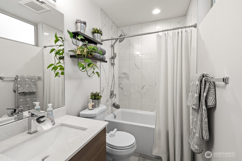 726 Martin Luther King Junior Way Unit: C