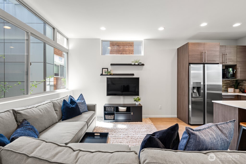 726 Martin Luther King Junior Way Unit: C