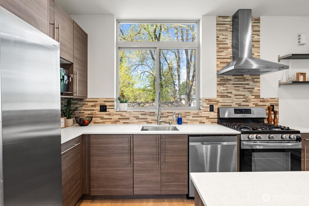 726 Martin Luther King Junior Way Unit: C