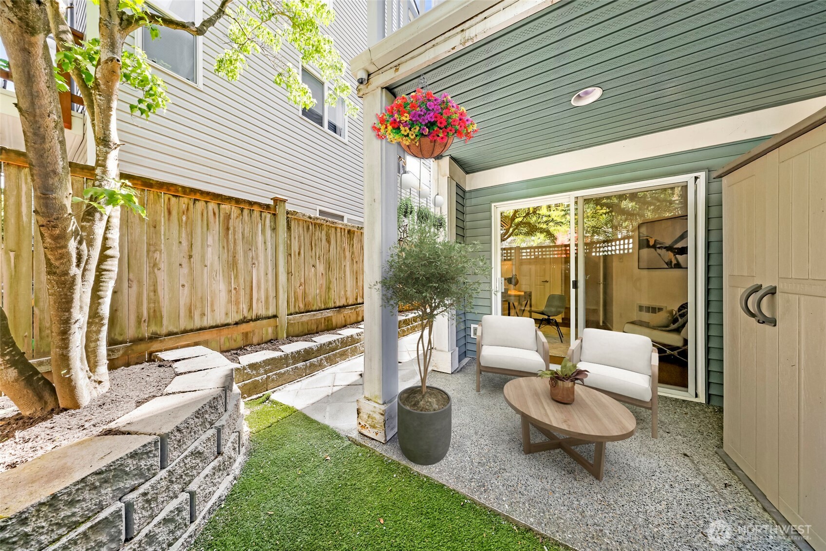 6547 5th Avenue NE Unit: B