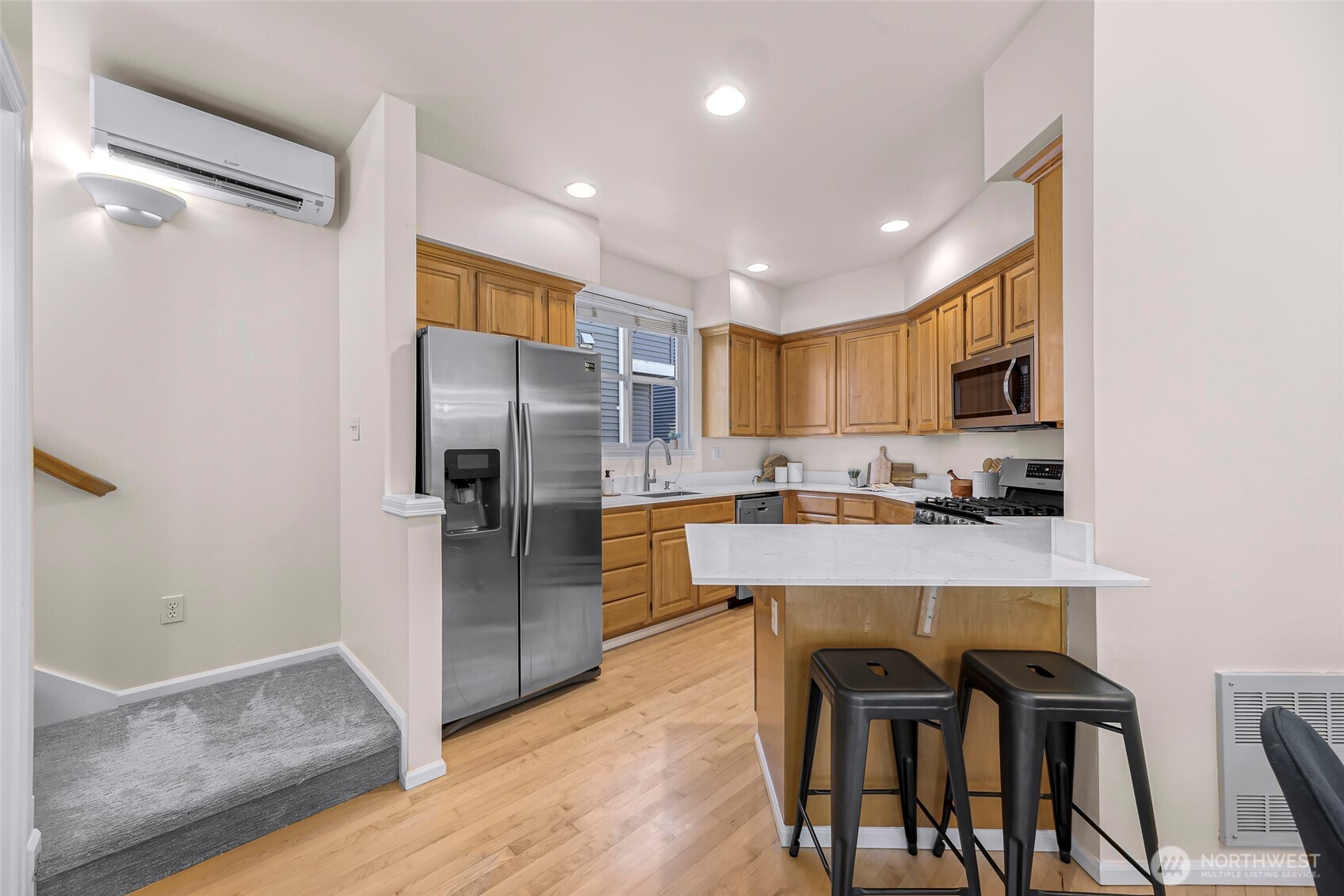 6547 5th Avenue NE Unit: B