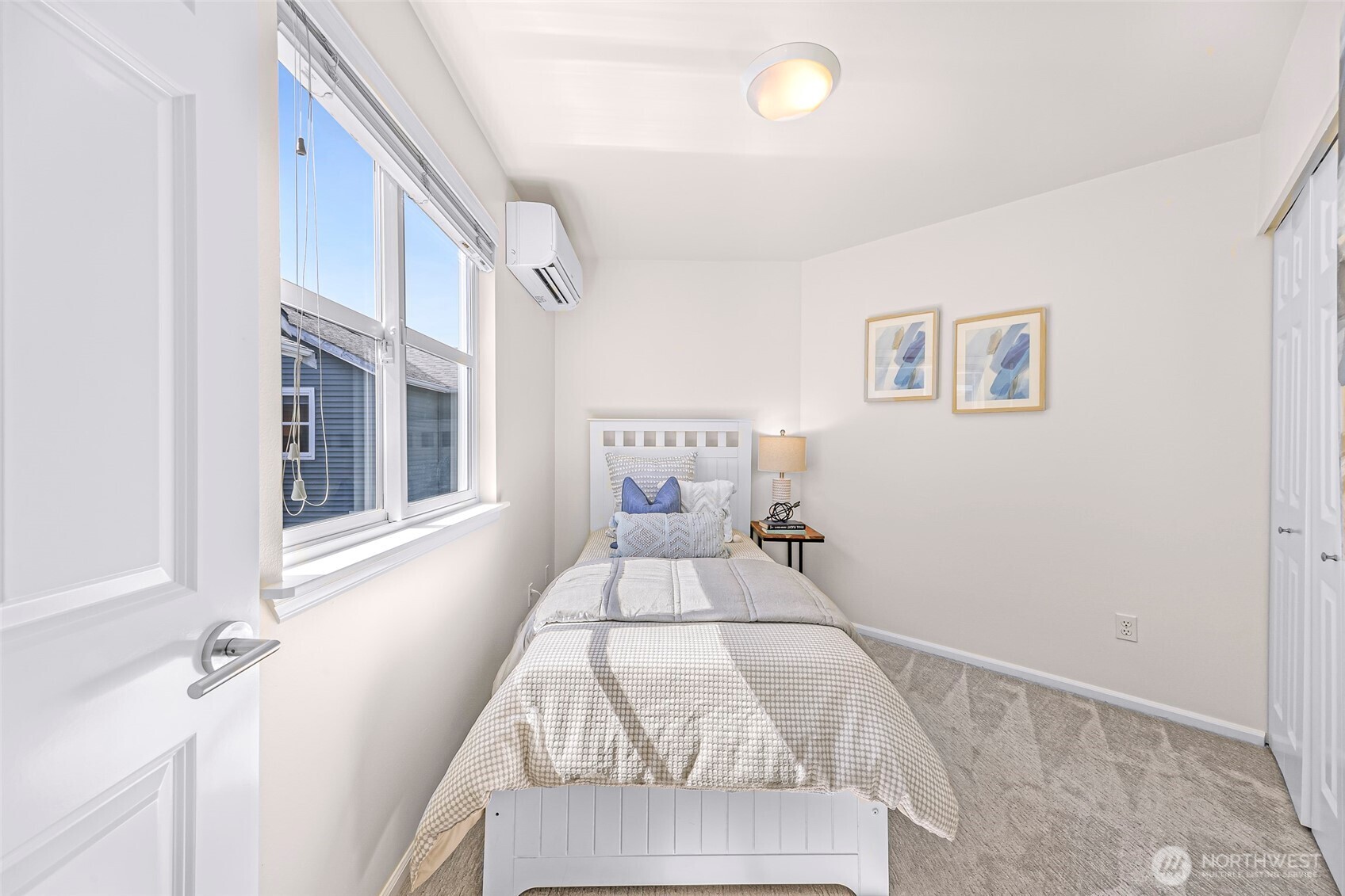 6547 5th Avenue NE Unit: B