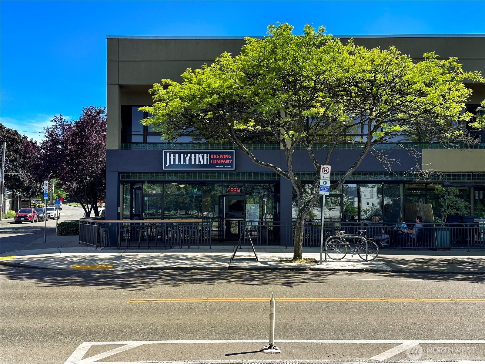 6547 5th Avenue NE Unit: B