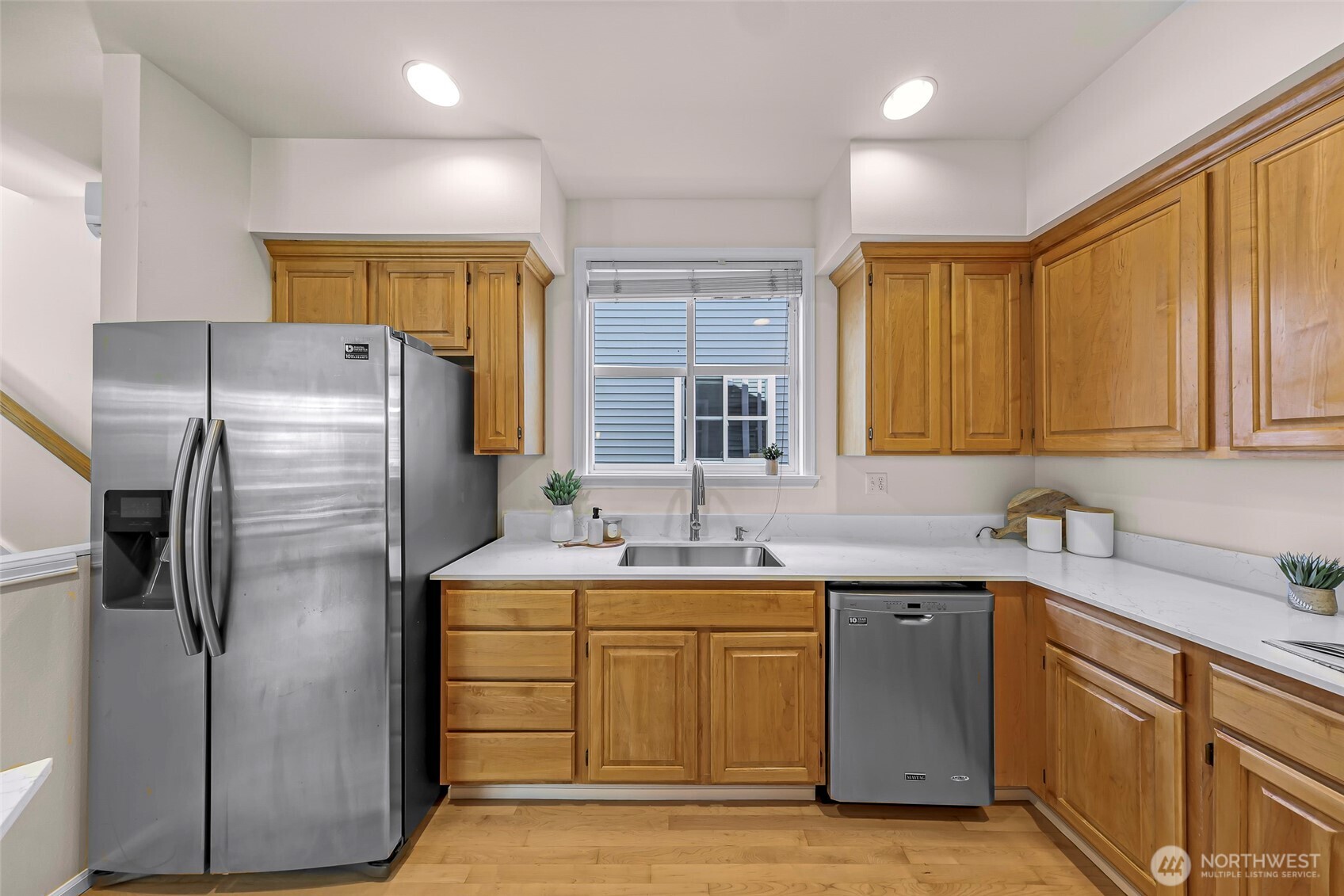 6547 5th Avenue NE Unit: B