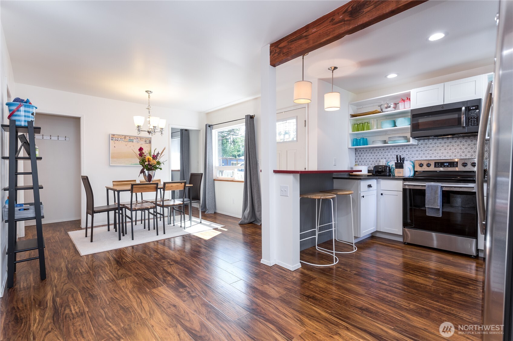 8293 Beachway Drive