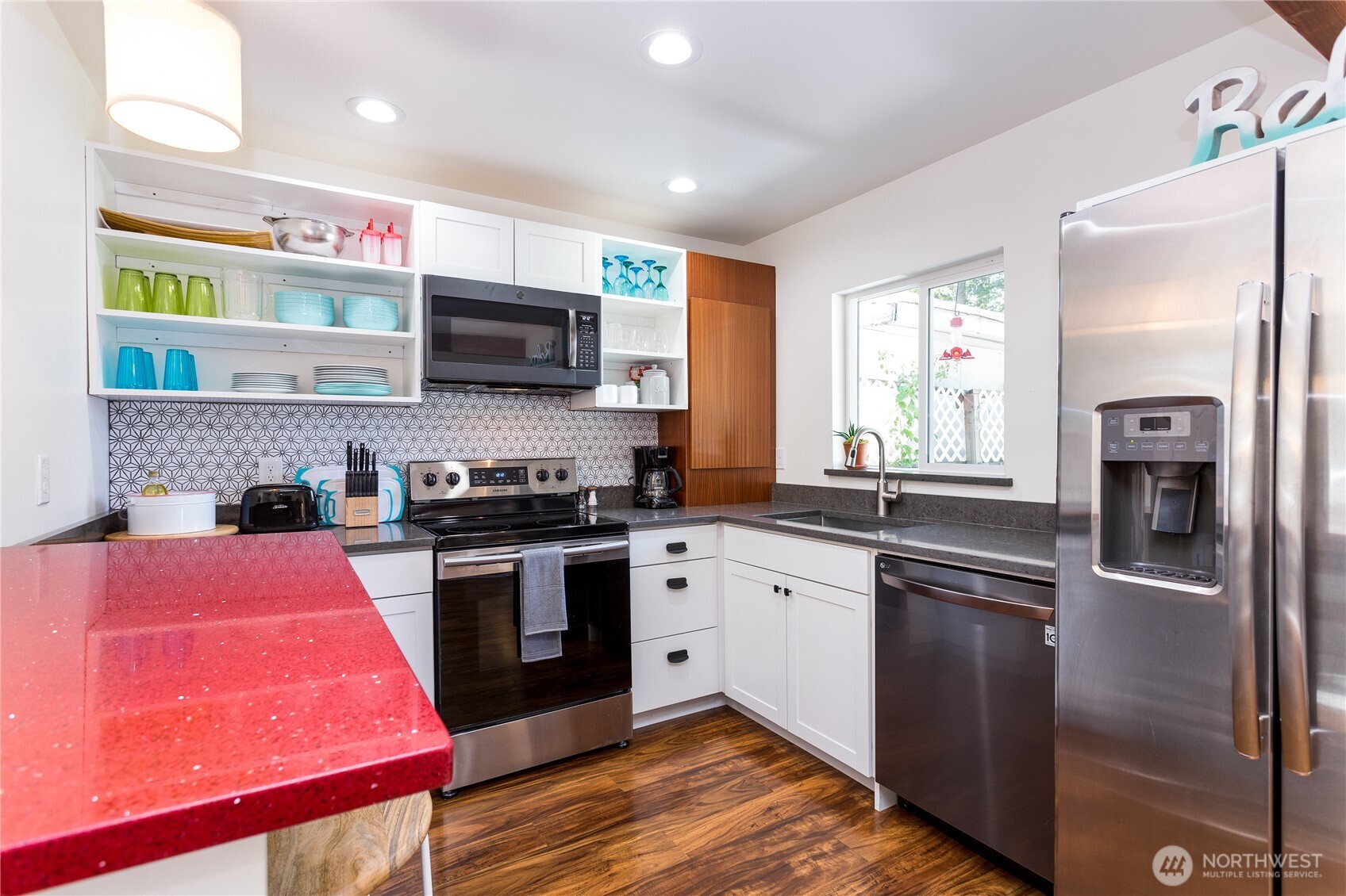 8293 Beachway Drive