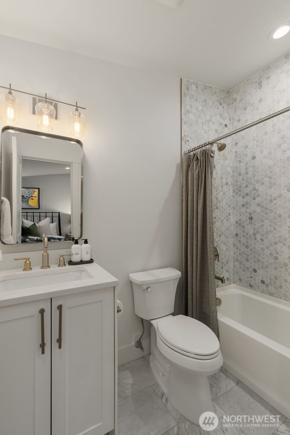 7429 NE 129th Street