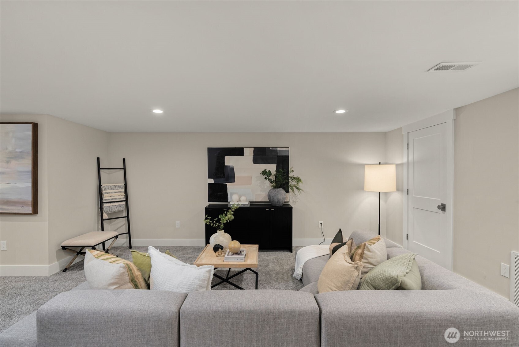 7429 NE 129th Street