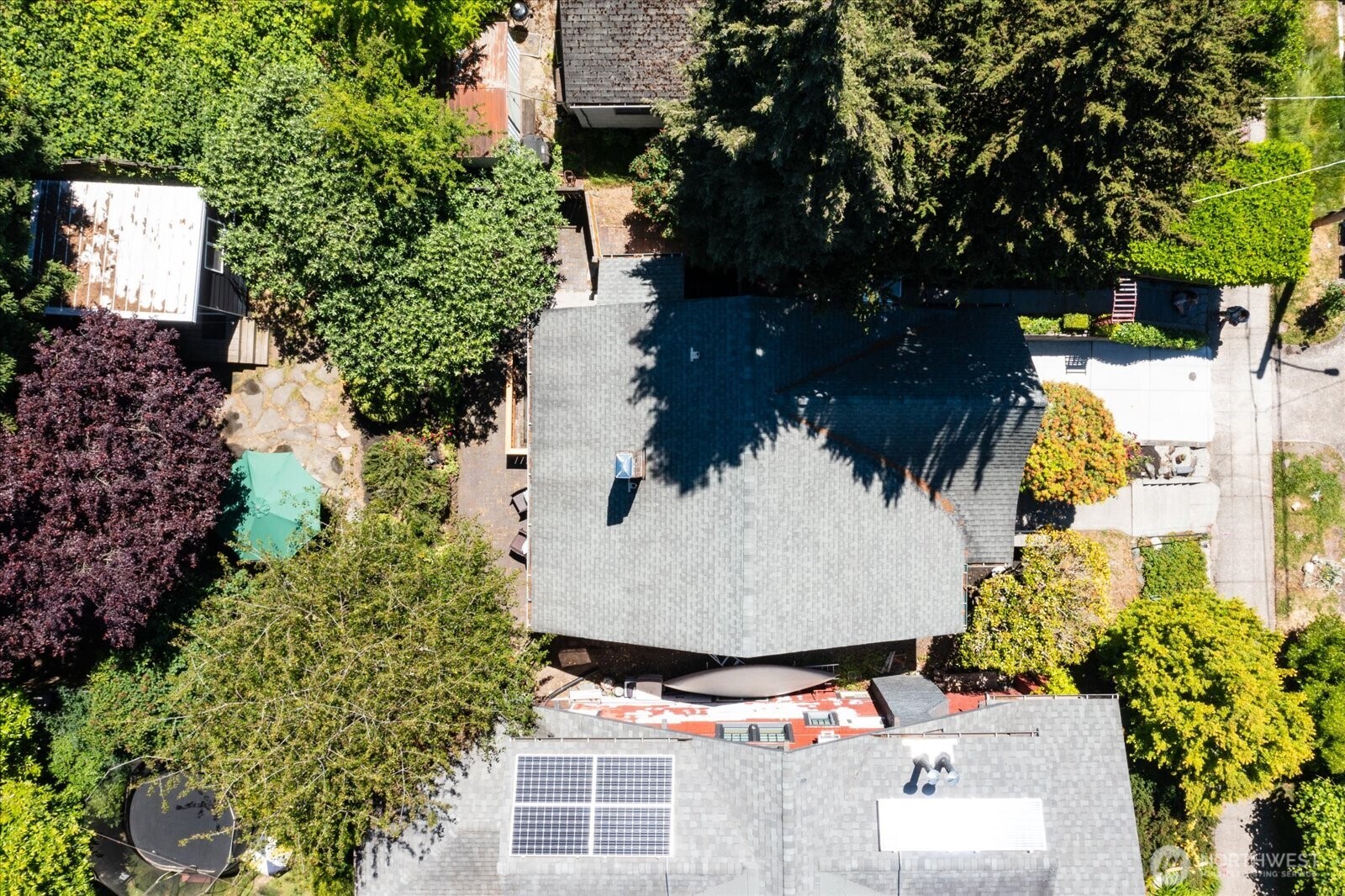 3526 Ashworth Avenue N