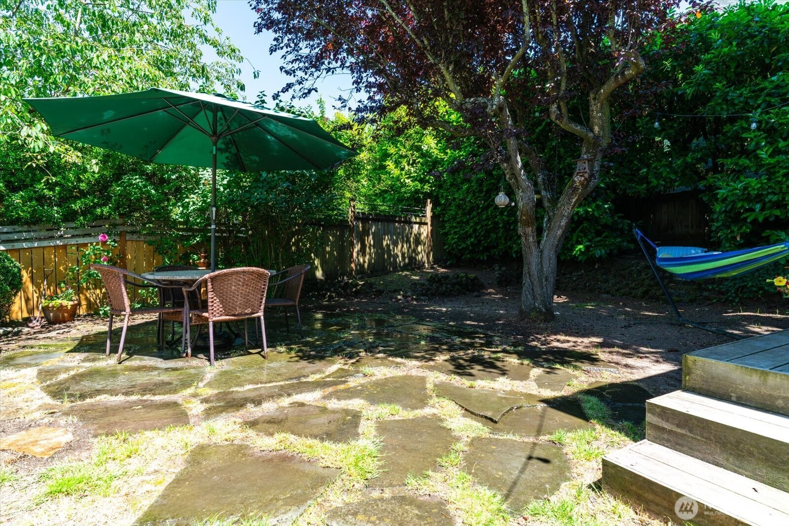 3526 Ashworth Avenue N