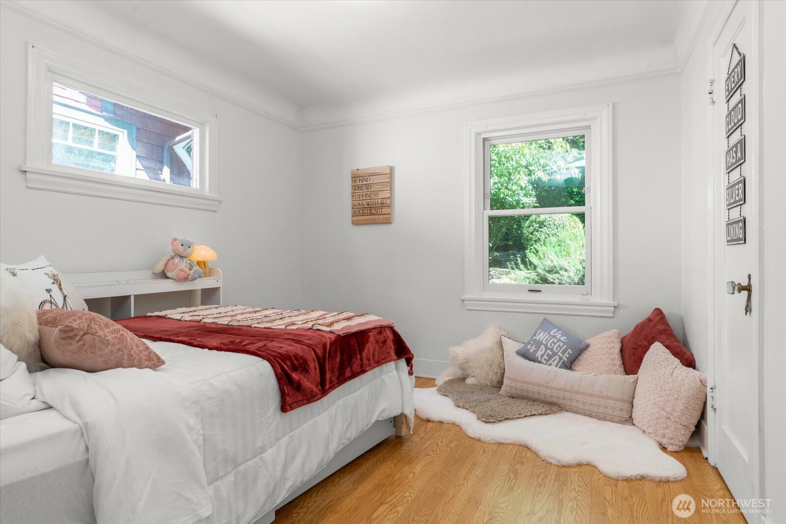 3526 Ashworth Avenue N