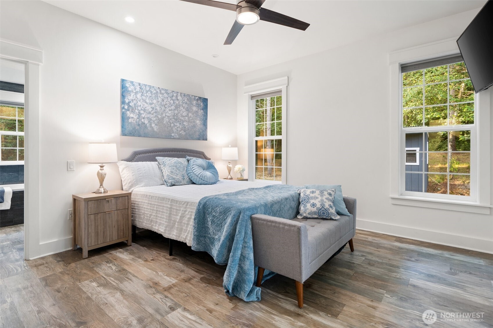 8592 NE Ohman