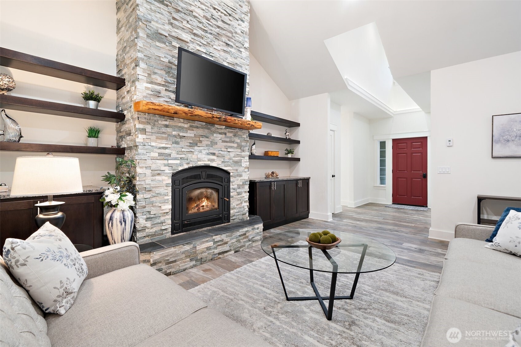 8592 NE Ohman