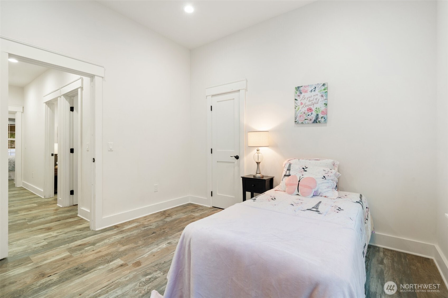 8592 NE Ohman