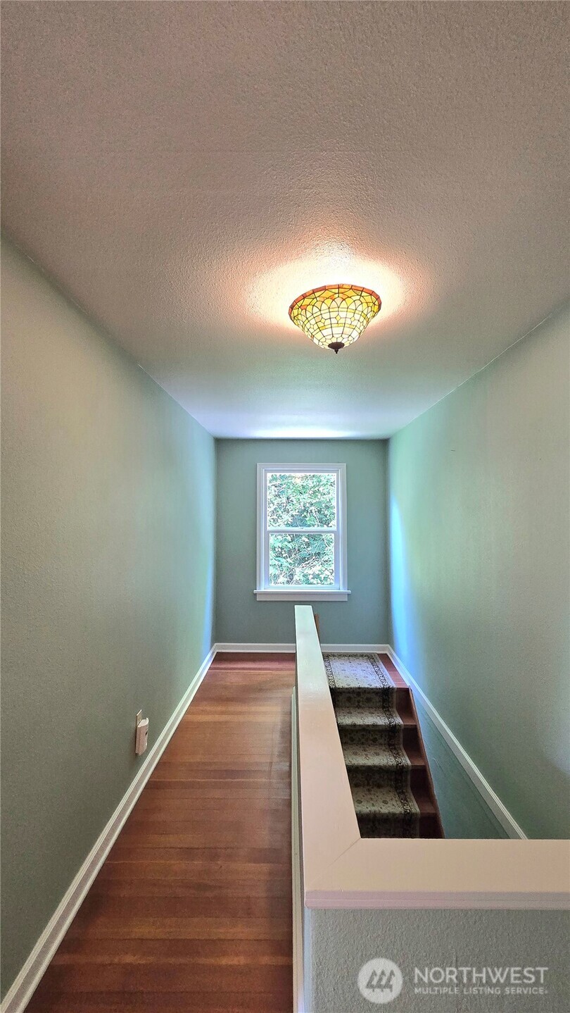 1906 Boundary Street SE