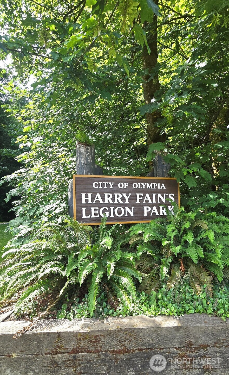 1906 Boundary Street SE