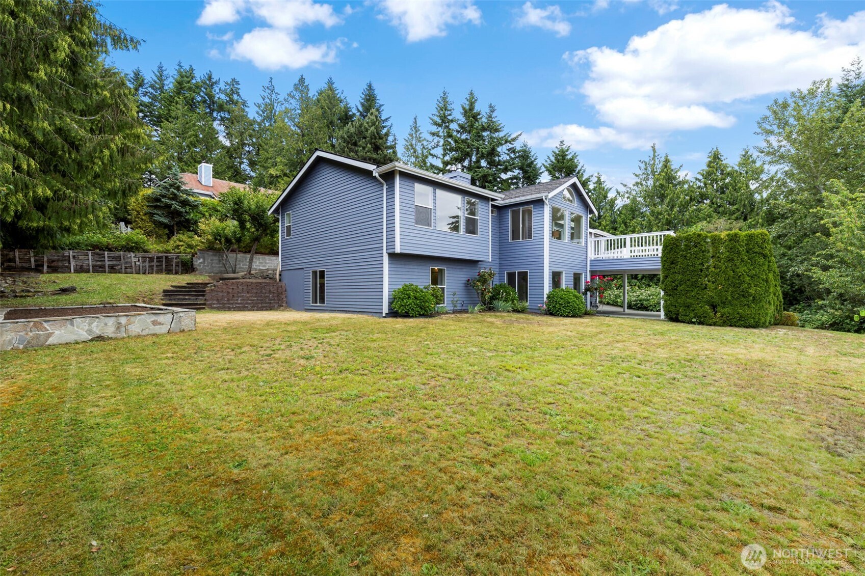 4717 NW Black Hawk Court