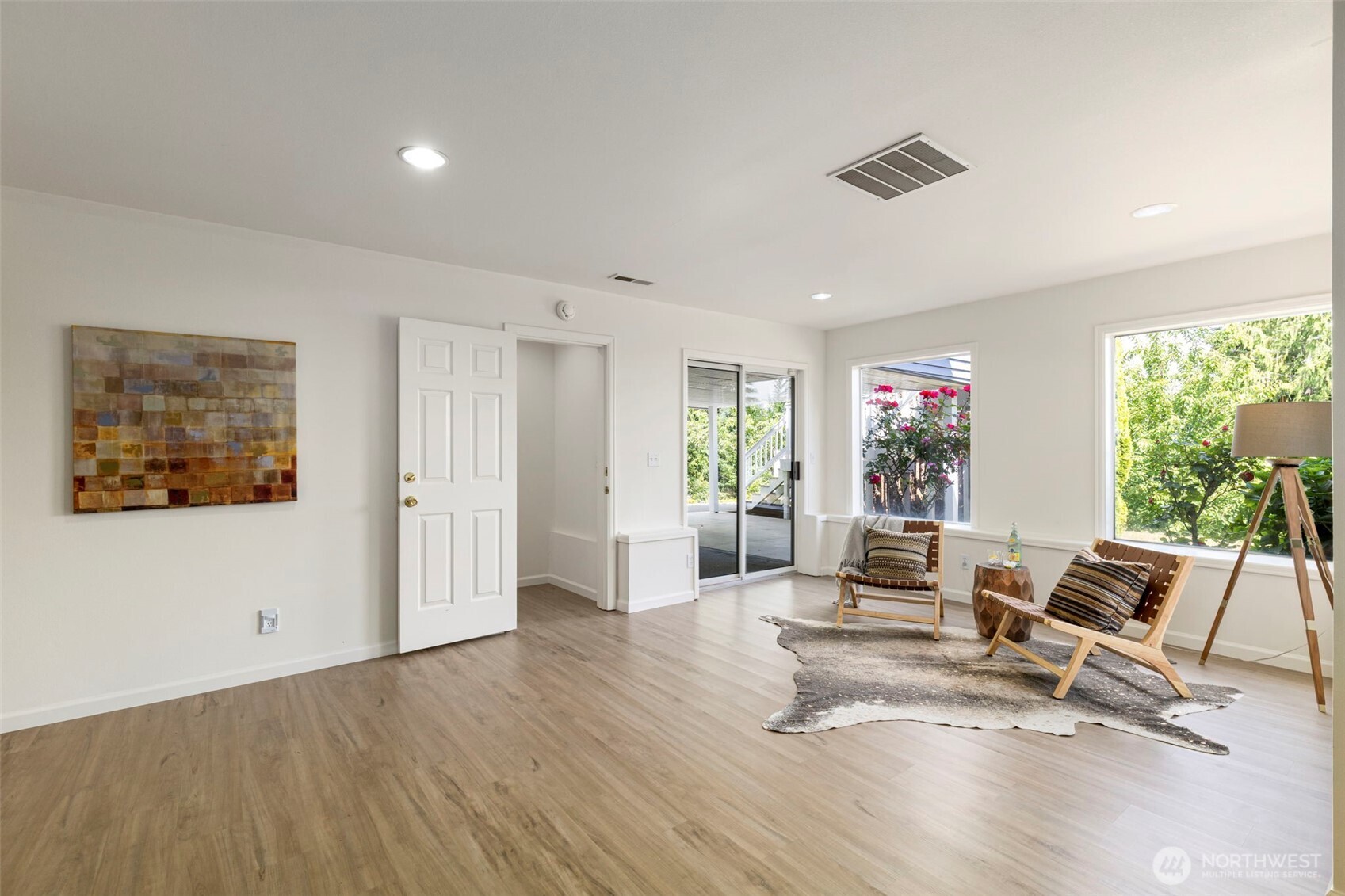 4717 NW Black Hawk Court