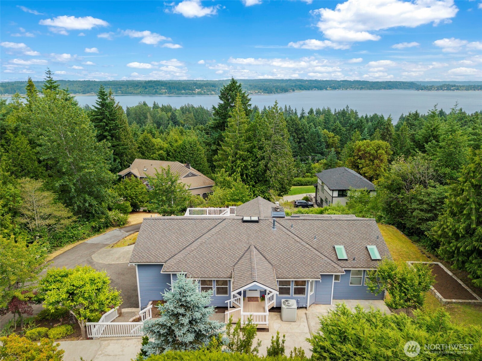4717 NW Black Hawk Court